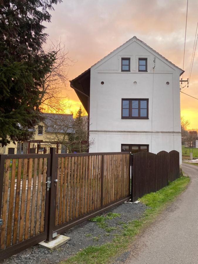 Pokoje V Chalupe Pod Milesovkou Velemin Kültér fotó
